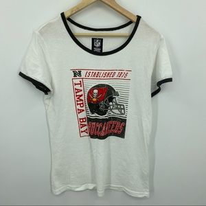 NFL Buccaneers Tee Shirt Women’s XL Tampa Bay Bucs